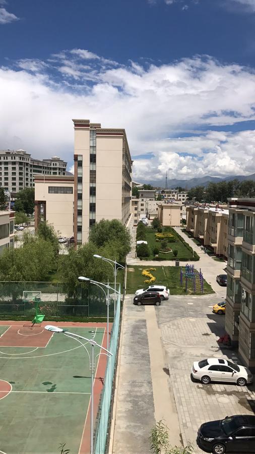 Huayu Paradise International Hotel Lhasa Bagian luar foto