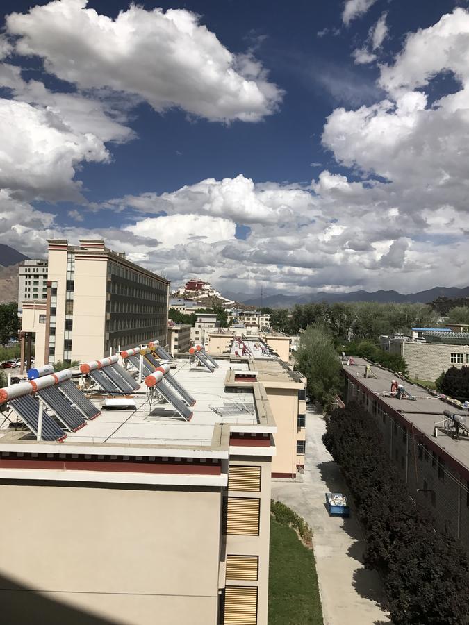 Huayu Paradise International Hotel Lhasa Bagian luar foto
